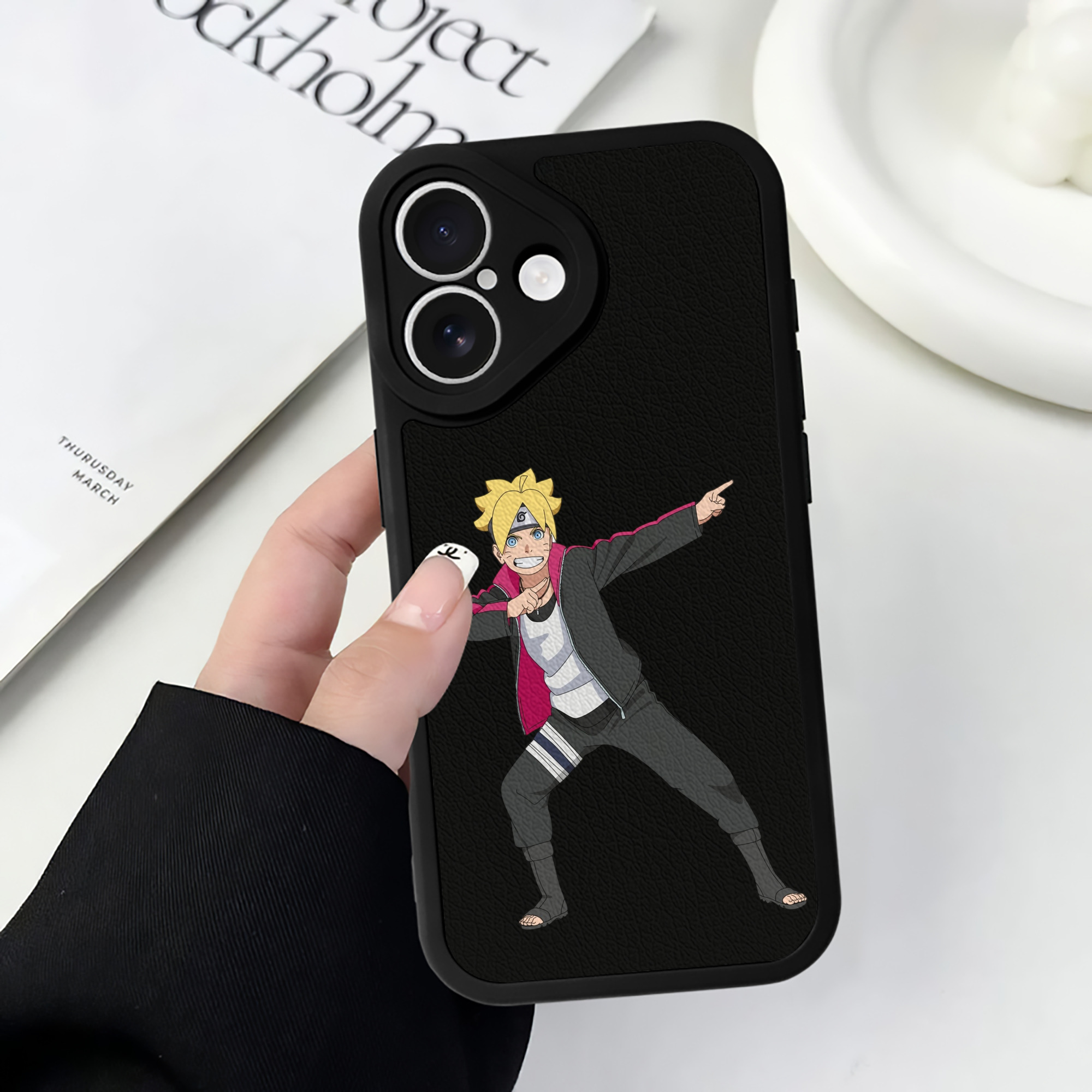 （画像用） NARUTO -ナルト- うずまき ボルト Uzumaki Boruto 【iPhone 16シリーズ対応】シリコンスマホケース（レザー調） 材質：シリコン